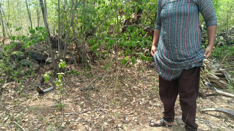 Magilmathi: Step Stepbrother Enjoying Housewife Breast Squeeze in Outdoor Forest Side