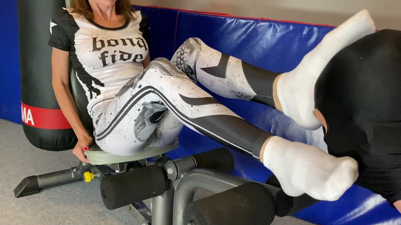 Mistress Mary: Bú tất bẩn thỉu