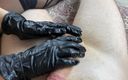 Gloria Gimson: Iubită în mănuși din nailon negru face labă și labă cu picioarele în...