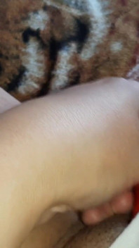 I Teased My Clit with a Vibrator Until I Cum