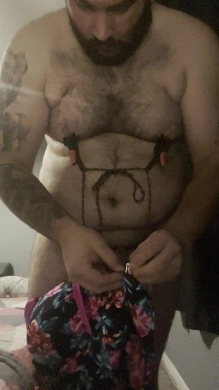 Shaun Cbt: Schwanz und ball bondage mit crossdress und buttplug drinnen