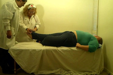 BBW nurse Vicki adventures with friends: 애널을 따먹히는 Angie Vicki
