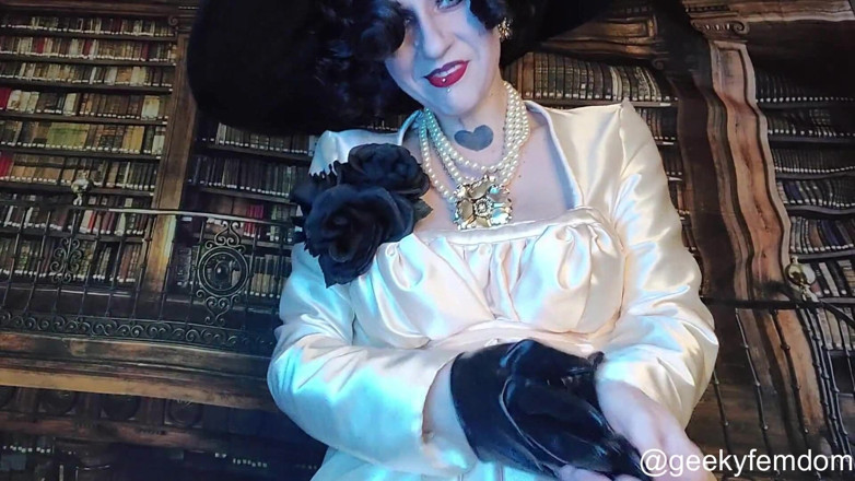 Geeky Femdom: Lady Dimitrescu's Pet
