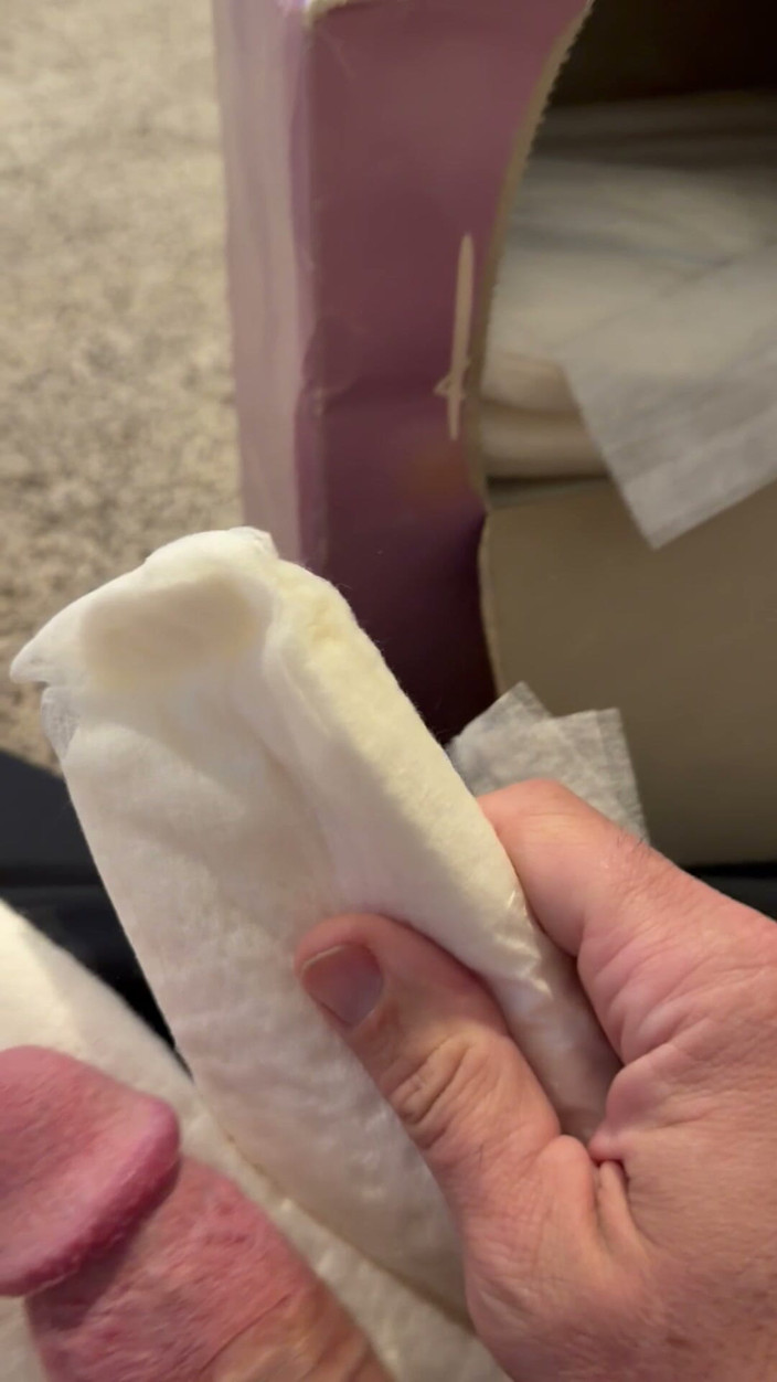 Takepad: 快速 Kotex 卫生巾射精
