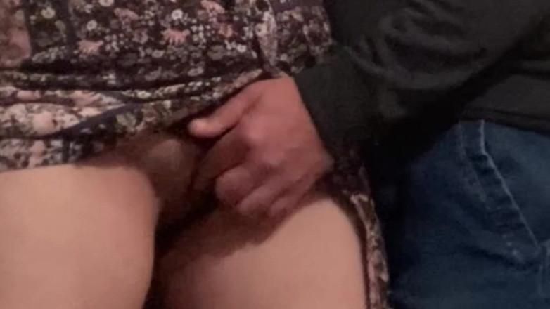 PriyaNaavya: 哇！！！陌生人在火车上抚摸我的阴户