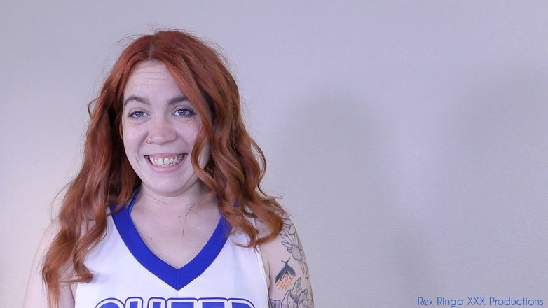 Rex Ringo XXX Productions: За кулисами с актрисой кино для взрослых Celeste cheerleers помогают