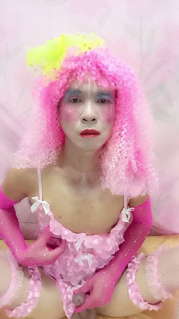 nguyen dang thien tri: Oanh Le Transgender Wearing Sexy Lingerie Playing Synthesis