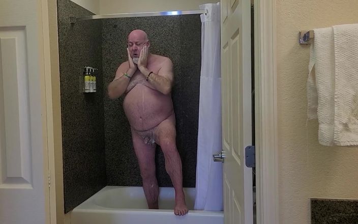 beardaddychub: Bear Showers for You