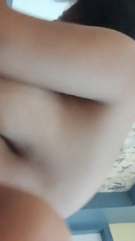 Desi paffuta india fa un duro pompino e si gode la mia cavalcata di cazzo