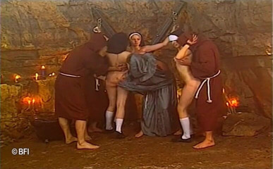 Hardcore slave sex: Bdsm en la iglesia