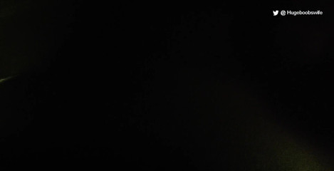 hugeboobswife: Ahoj Bille, gratulujme! Zde je vaše měsíční vlastní videoenjoy zdarma!