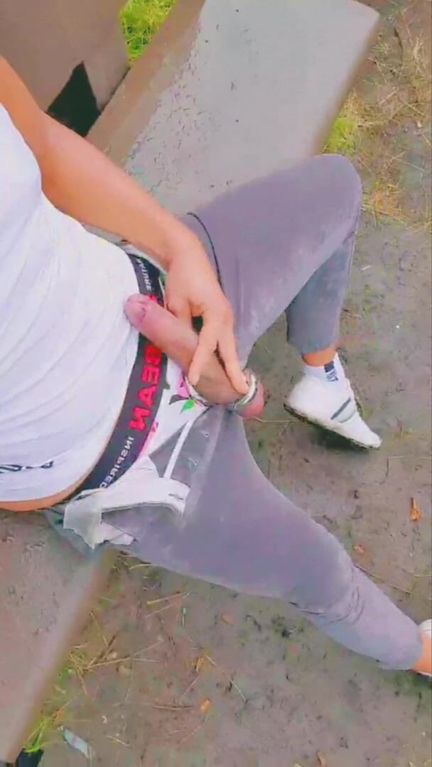 Slutboyben Cam4 Nympho Cock Slut in Summer Rain (Slutboyben)