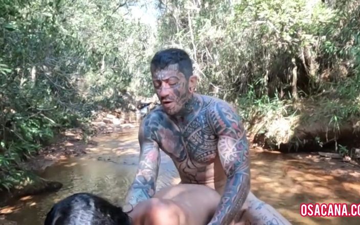 Amateur world: Sex s mladou dívkou u kamaráda u vodopádu natáčení