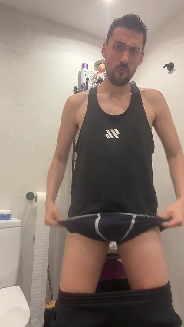Liam Harding: Hot Stepdaddy Jerking off in Bathroom