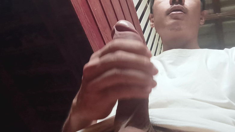 tum69: Velmi nadržený muž na schodech