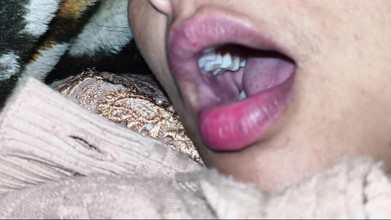 Village studio: 겨울 시즌에 의붓여동생과 하드코어 섹스 근접 촬영