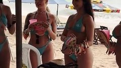 Hot Influencer Kisses Married Tourist on Beach in Brazil!