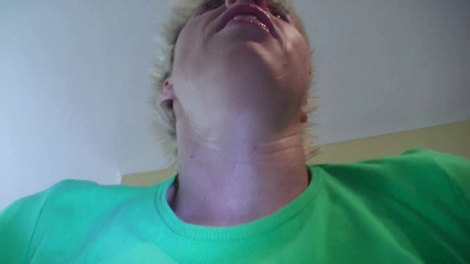 German amateur - 100% German hardcore videos: Ošklivá zralá skank chčije jeho ruku při fistingu