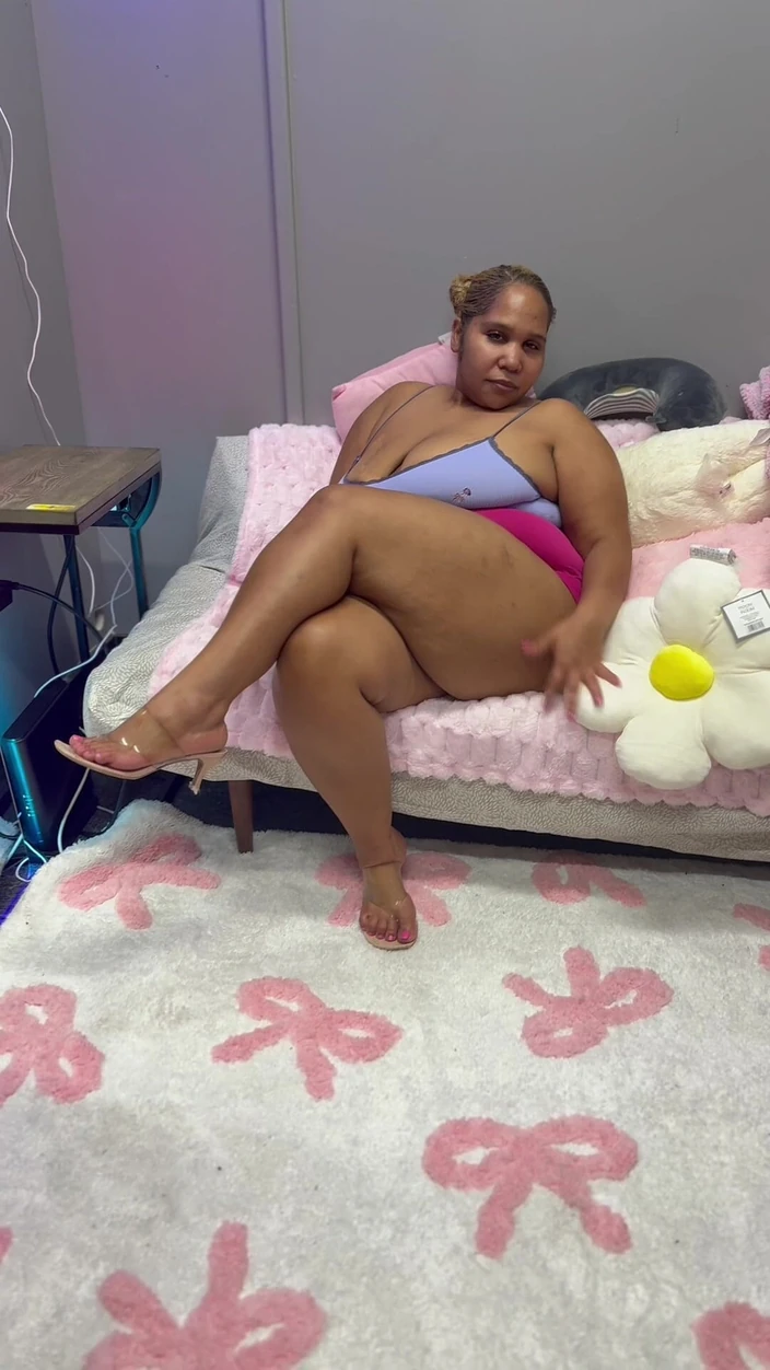 PutiLing: Leg Tease - High Heels Fetish - Puerto Rican BBW Fat Ass -...