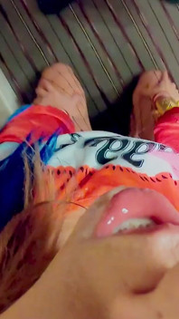 青少年从XXL的BBC那里得到很好的润滑剂