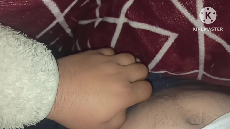 Desi__Panda: Cikgu tusyen zakar raksasa besar saya memegang tangan saya pada...