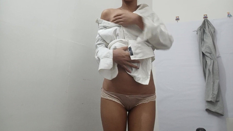 desigirl93: Squirting höschen in meine muschi tief und geschmack anal tief...