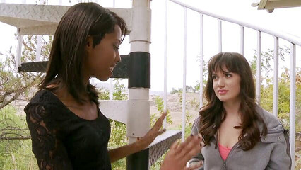 Lesbian Stories: Sladká ebenová kráska se baví se svou kamarádkou