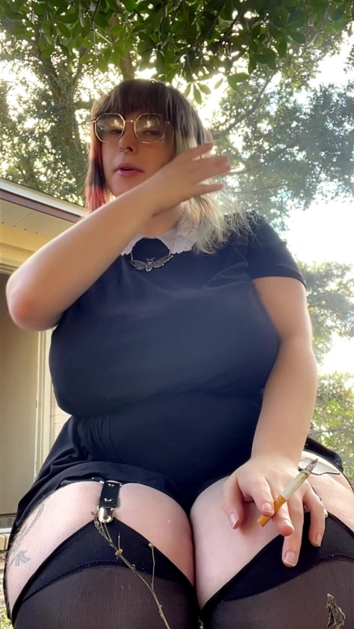 Mushroombitchx: Kompilace kouření cigaret