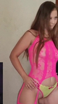 Prieteni care se joacă pe Videocall