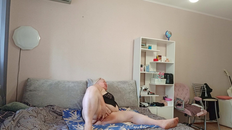Zona901: Vizinha acaricia sua buceta em um chat de sexo
