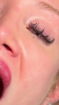 Fucking Clariquinn Gorgeour Blonde in the Hot Tub