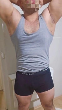 For Those Who Like to Show off Their Arm Muscles and Armpits