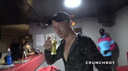 Kinky Bareback Boys: Alex futută fără prezervativ de pula XXL a băiatului rău în...