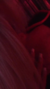 Adegan seks yang tidak terkira 2: MILF blonde bertetek besar berkongkek keras dengan hambanya di gua BDSM