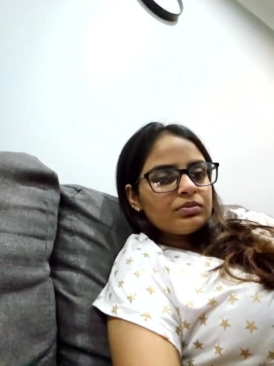 Treblsex: 누드 토크의 인도 소녀 샤워