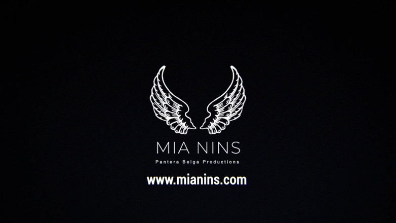 Mianins: Braziliaanse Amateur Latina "mianins" Dubbel Gepenetreerd En Gebruikt Als Spermahoer Door...