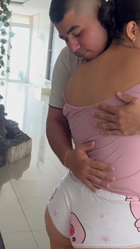 Você só precisa de uma mulher mais experiente para ajudá-lo a tirar o sêmen