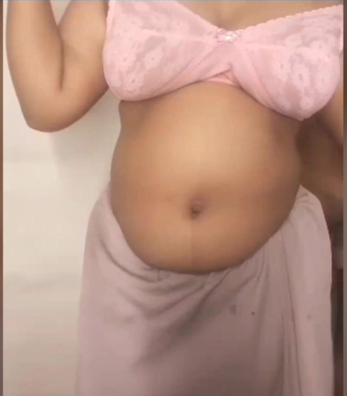 Jesmin18: Bangladeshi Sexy Bhabi Fucked with Boyfriend