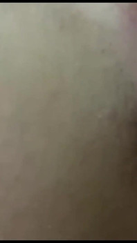 她18岁时第一次肛交，紧致的屁股，性感十足