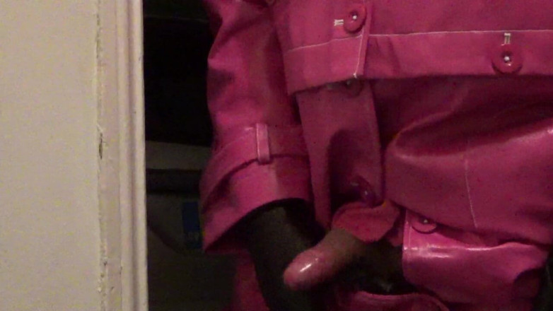 Leather Kirsten: Masturbuje v kůži
