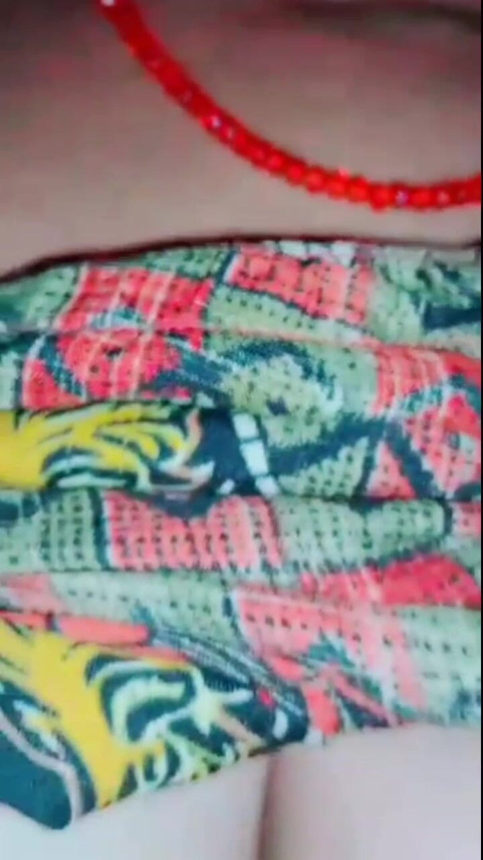 TricolorMusic3: 나는 자위하고, 집에 아무도 없다는 것을 기억하고, 혼자있어, 내가 당신을 놓치고, 내 핫한 것을 너무 많이 즐긴다.