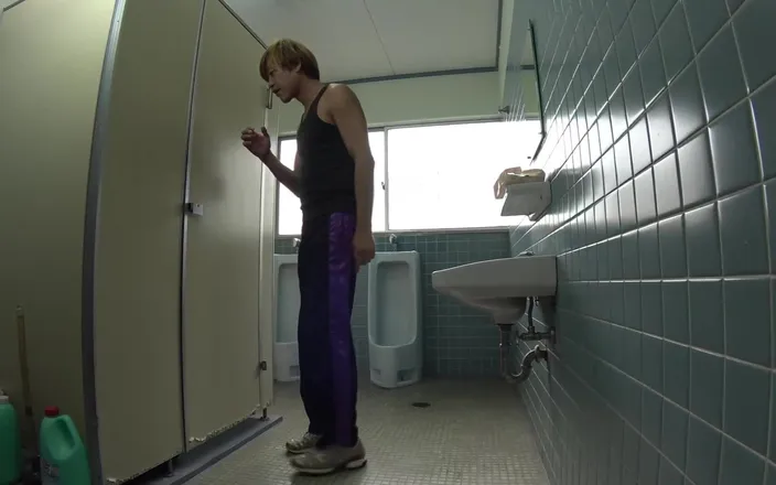 Strix: Creampie Fuck Session in Outdoor Restrooms at the Training Camps...