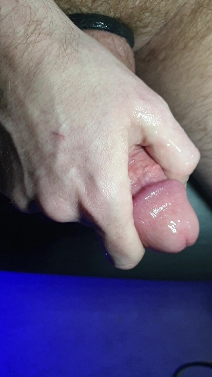 BWC1337: Straight Bwc Wanking with Huge Cum Shot