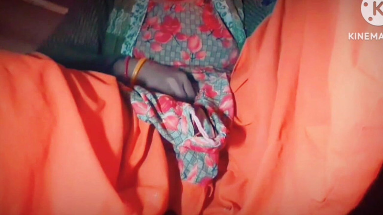 TricolorMusic3: Nosząc Shoot, ona masturbuje się Z góry strzelania, nikt nie...