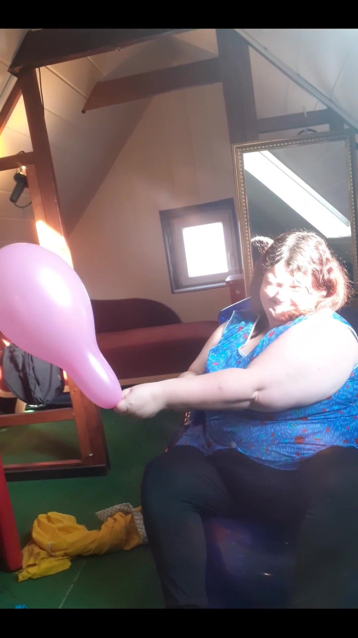 tammara big: Smock a Balón, podívej, co dělám s balónky