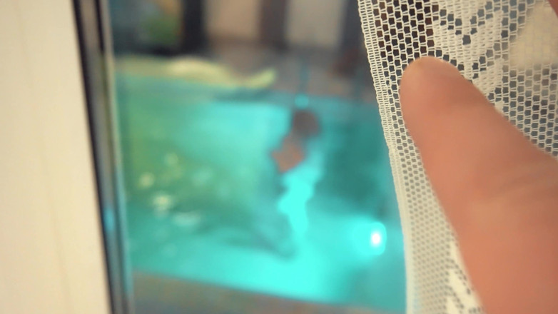 ReplayXXXLady: Enteado fodeu sua madrasta encontrando-a nua na piscina