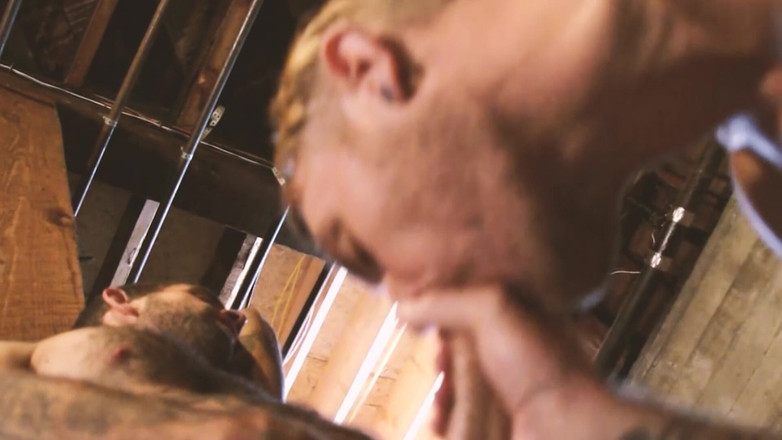 SEXUAL SIN GAY: Сцена вечеринки со спермой - 4_gay херувим наслаждается членом его мускулистого татуированная подруги