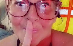 HerculesnVENUS: Caught Her Brushfucking Now Youre Hard the Vshape Got U...