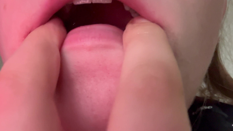 crazy leyla: Allemand aux lèvres épaisses coupe