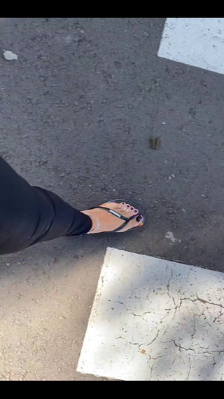 KiffaFeet: Przybywając do domu z tym idealnym czarnym pedicure